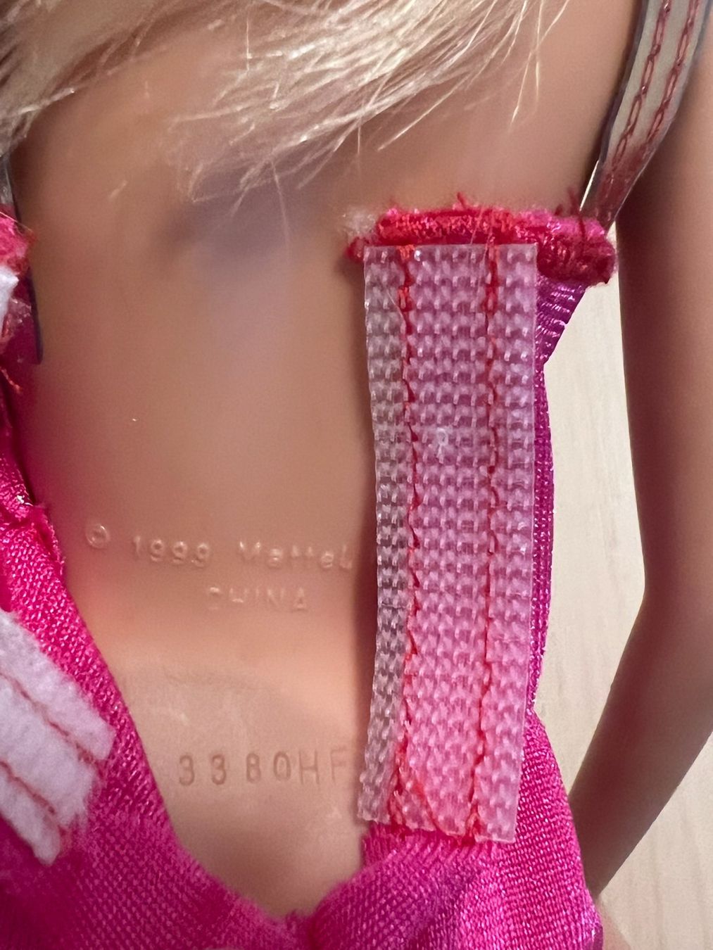 Bambole: Barbie mit tollem Kleid #38 – Usato da Wildegg venduto da Car-Mania 2