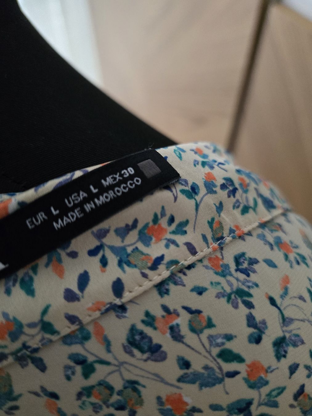 Zara Jupes: Zara Rock, Grösse L, Blumenmuster – D'occasion à Zürich par ale_bg2x 4