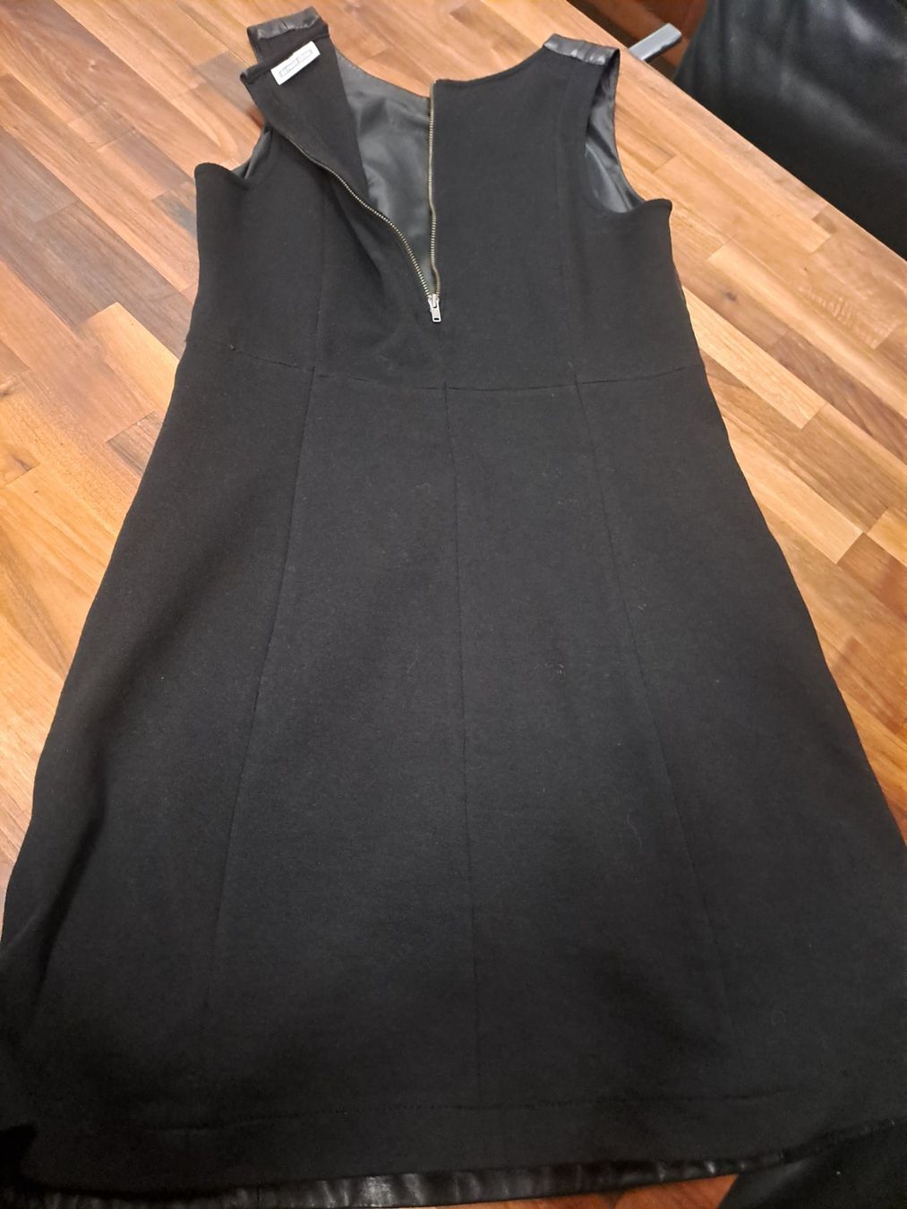 Robes: Lederkleid Gr.38 – D'occasion à Emdthal par kasira 2