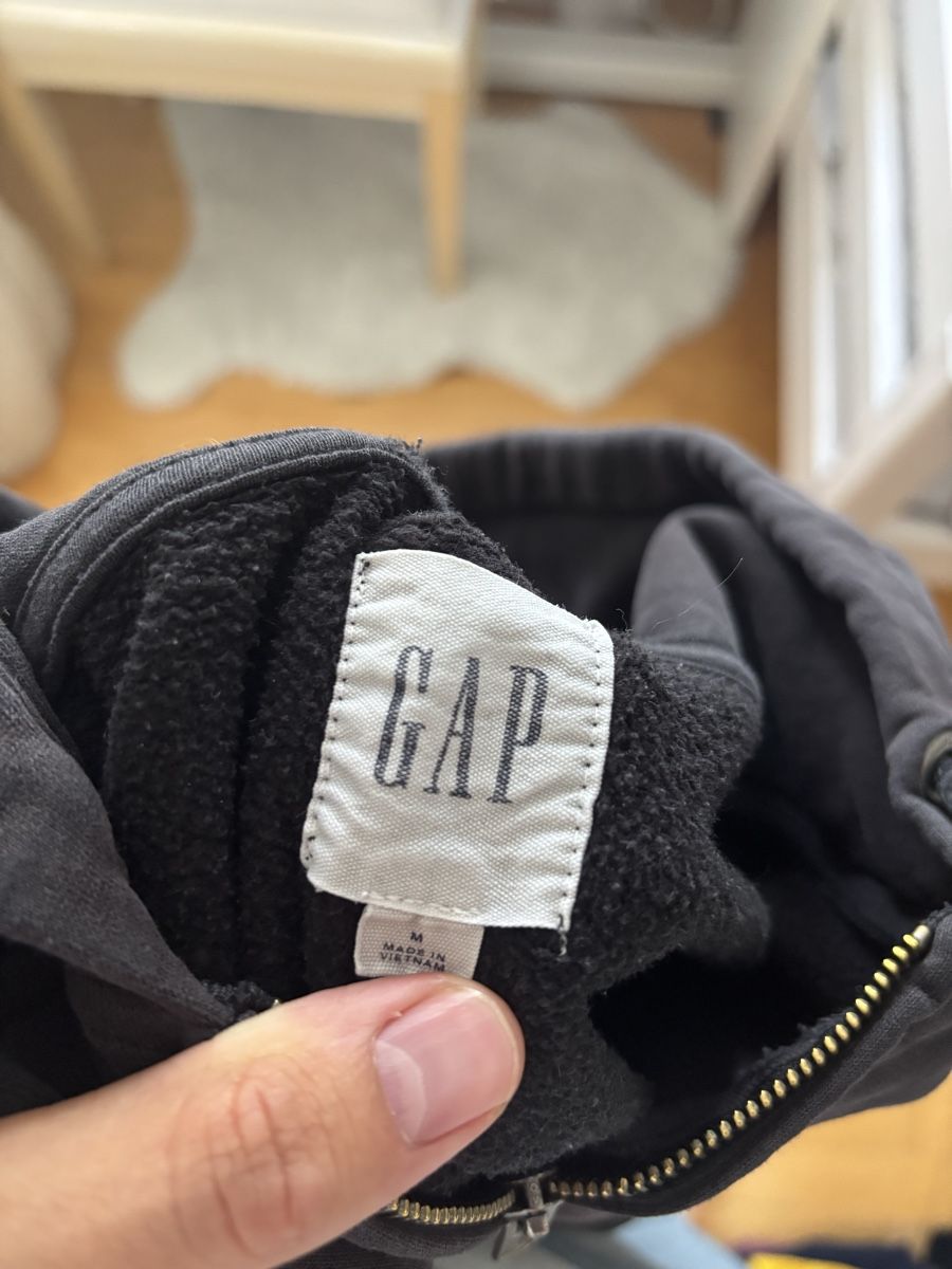 Pullover & Sweatshirts: GAP hoodie – Neu (gemäss Beschreibung) aus ZOLLIKON von FamilleArleti 1