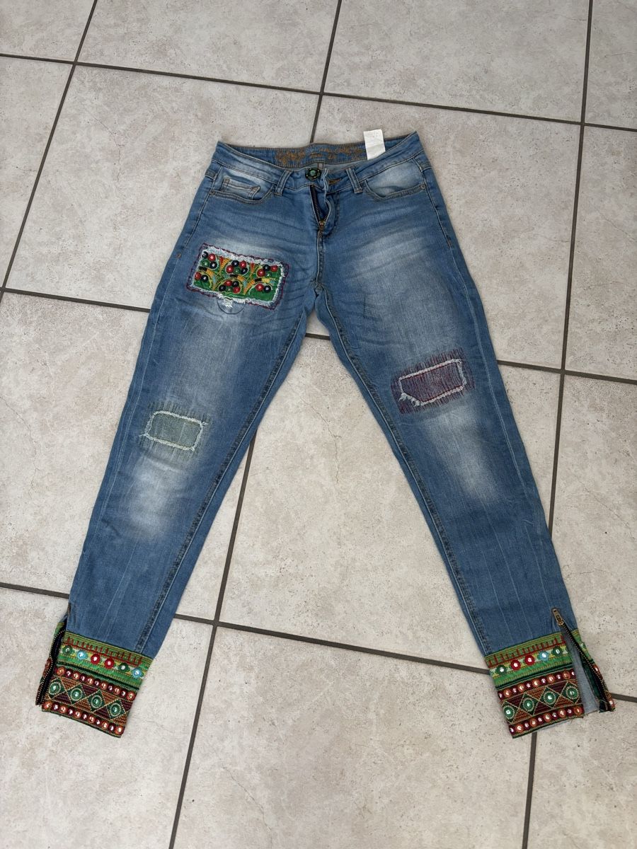 Desigual Jeans: Desigual Jeans – Nuovo (secondo la descrizione) da Urtenen-Schoenbuehl venduto da sunshine139