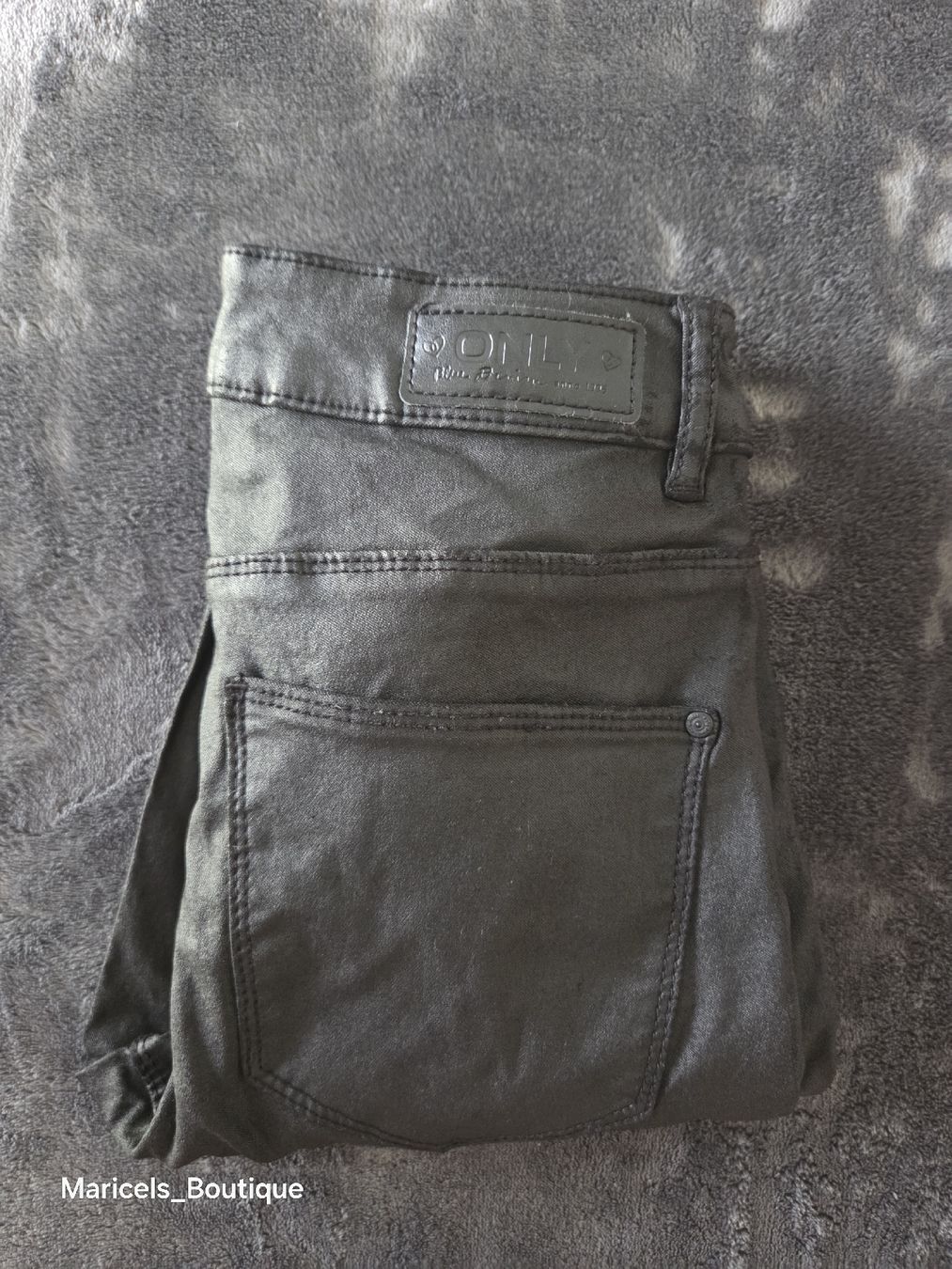 Only Jeans: ONLY coated trousers black size S 30 used – Usato da Winterthur venduto da Maricels_Boutique 6
