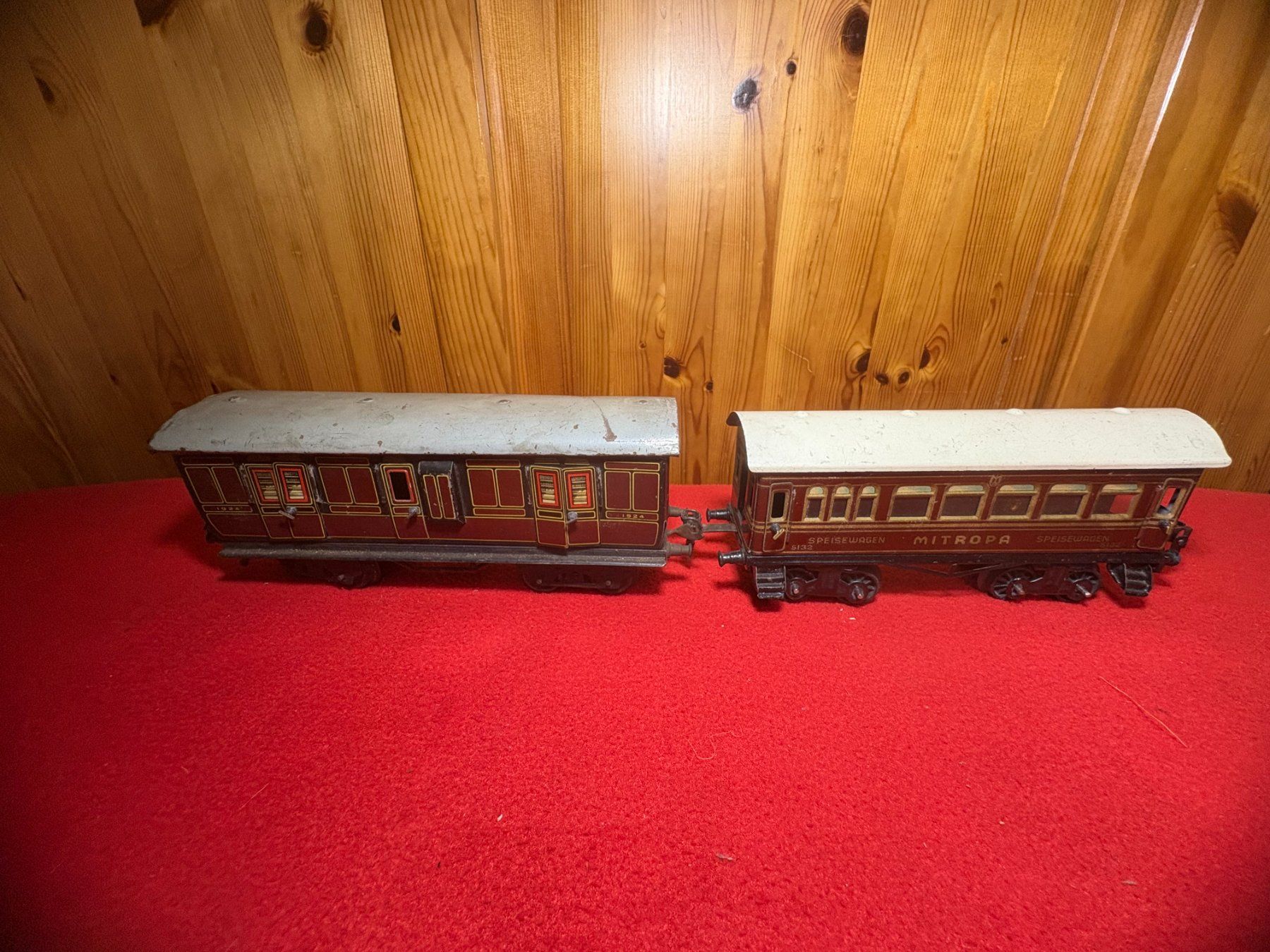 Bing Modelleisenbahnen: Bing 2x Personenwagen – Gebraucht aus Hombrechtikon von mch_8tkf 1