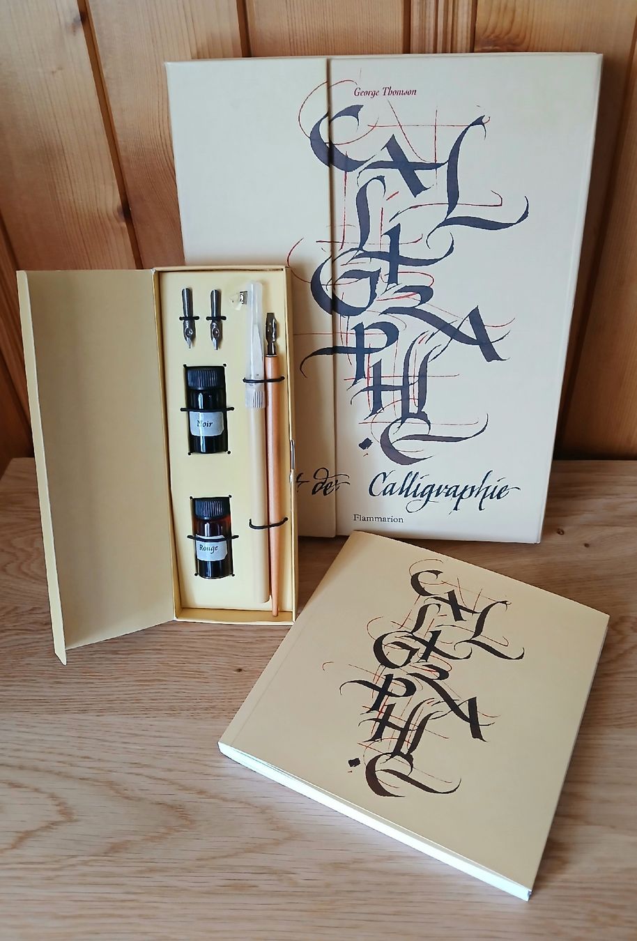 Libri: Magnifique coffret de Calligraphie  – Usato da Sciernes-d'Albeuve venduto da Dojo004