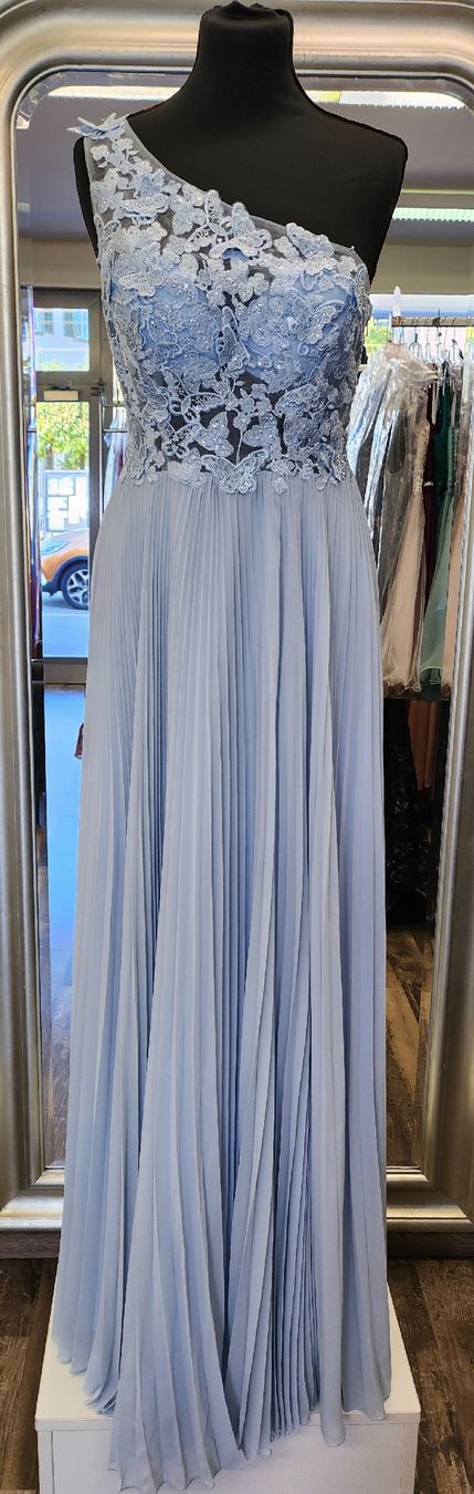 Robes: Hellblau kleid – Neuf (Voir description) à Uster par VMT.