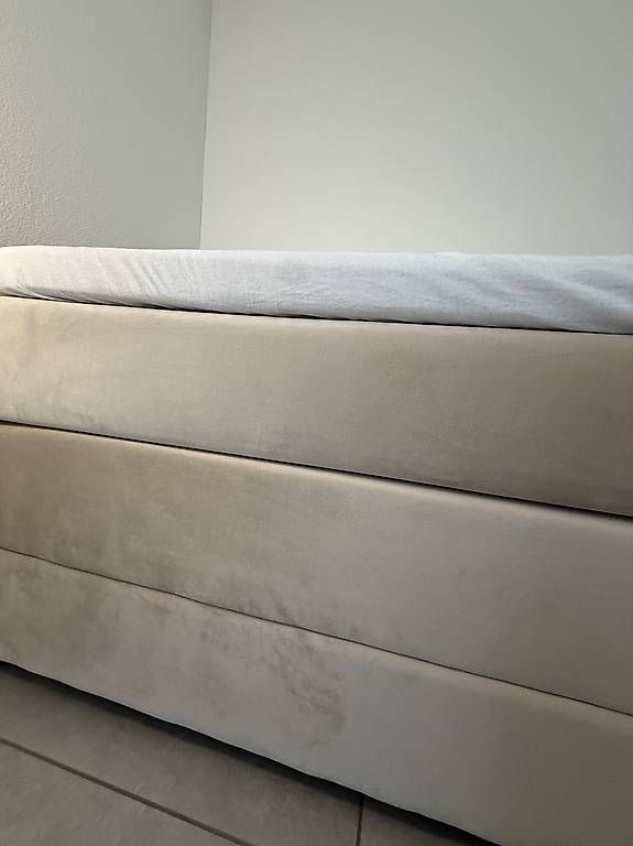 Letti: Boxspringbett mit Bettkasten & gepolstertem Kopfteil – Usato da Lengnau BE venduto da aya_2tvj 4