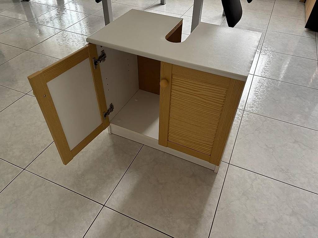 Badezimmermöbel: WC Möbel / Schrank – Gebraucht aus Wichtrach von cloidu01 1