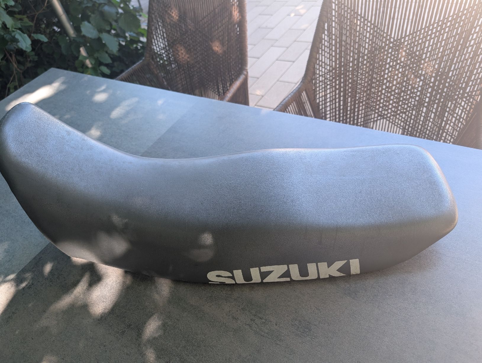 Suzuki Alle Motorradersatzteile: sitzbank suzuki dr 650 – Gebraucht aus Bubendorf von Dens2 1