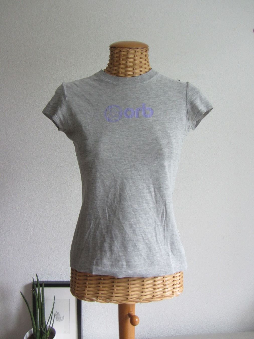 T-Shirts: ORB - T-Shirt hellgrau XS – Gebraucht aus Zürich von Diazaio