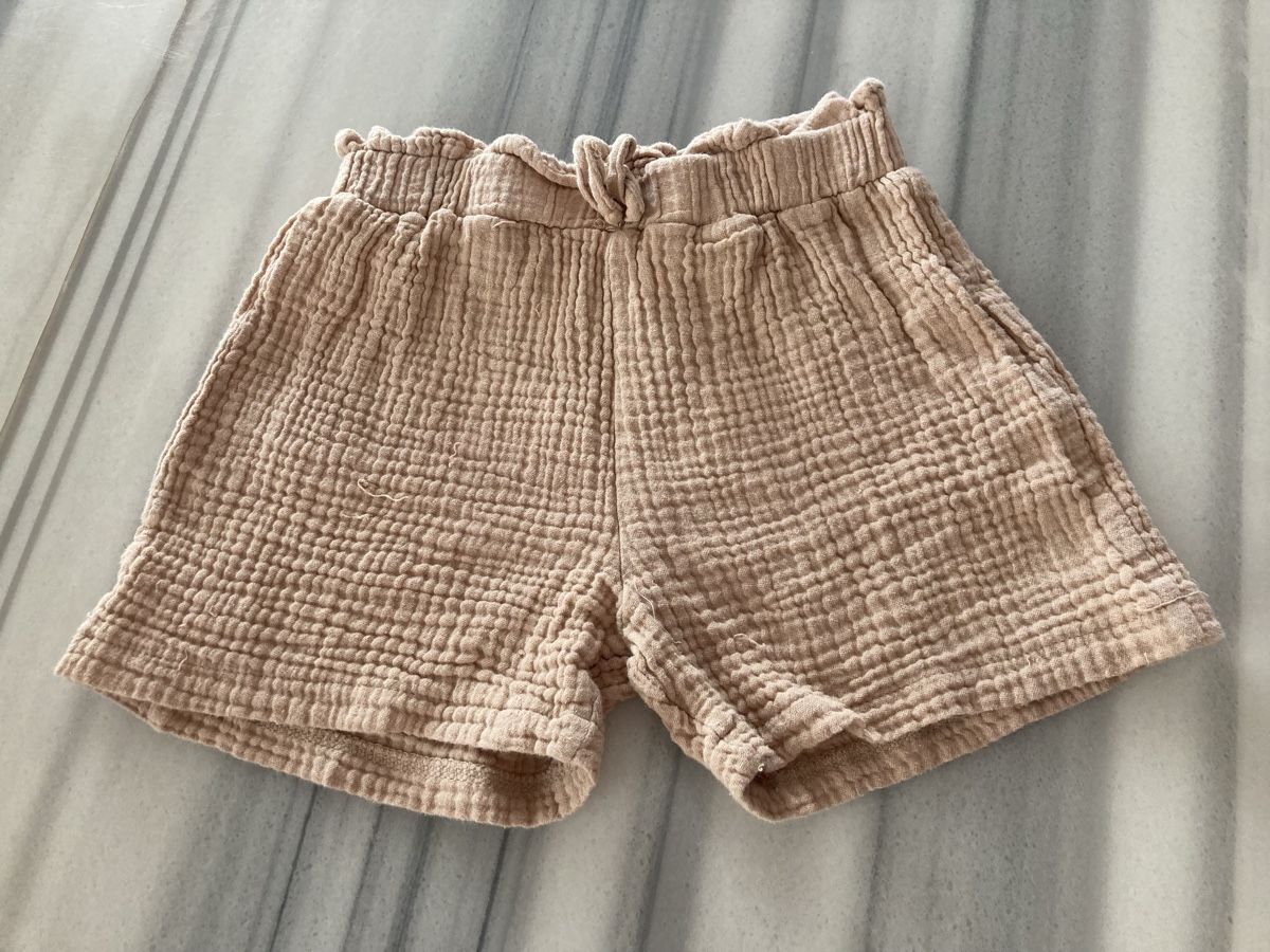 Pantaloni: Kurze Hose Gr.122🌿 – Usato da Morschach venduto da leonie87 1
