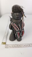 Afrikanische Holzfigur mit Perlenkette, Handarbeit!