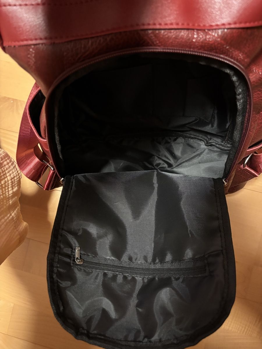 Zaini: Neuer Rucksack 🎒 – Nuovo e nell'imballaggio originale da Kesswil venduto da Branca-01 1