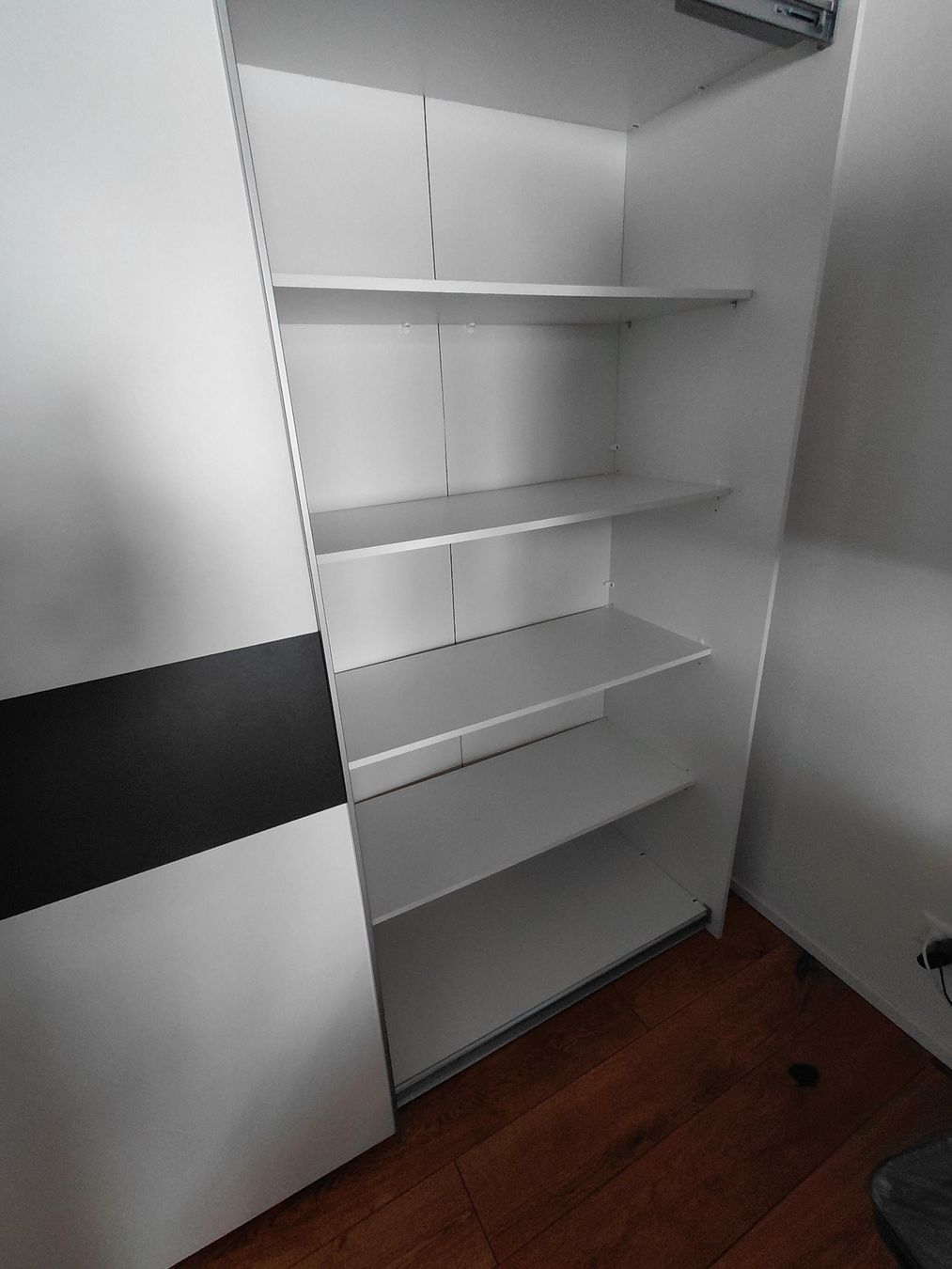 Armadi: Kleiderschrank mit Schiebetüren – Usato da Oberwil-Lieli venduto da and_c7yn 1