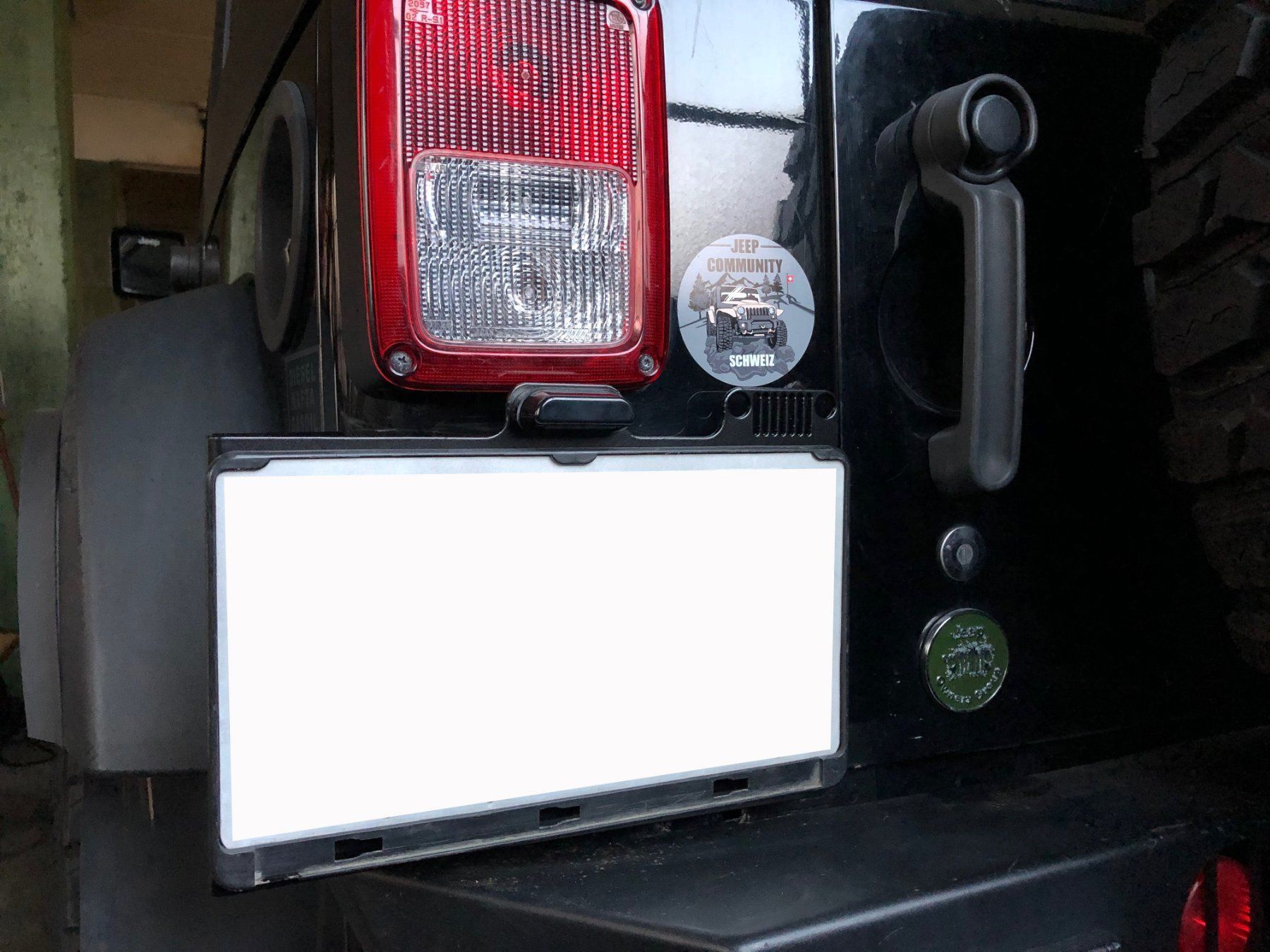 Jeep Tutti pezzi di ricambio auto: Jeep Wrangler JK Kennzeichenhalter – Nuovo e nell'imballaggio originale da Origlio venduto da MickyTI 4