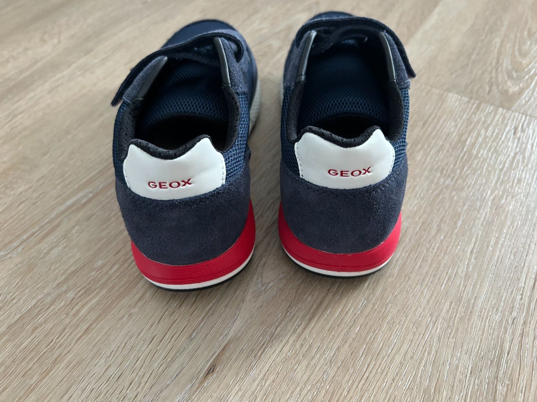 Geox Scarpe per ragazzi: Sneaker Marke "Geox" Grösse 35 – Nuovo (secondo la descrizione) da Zumikon venduto da meter03 2