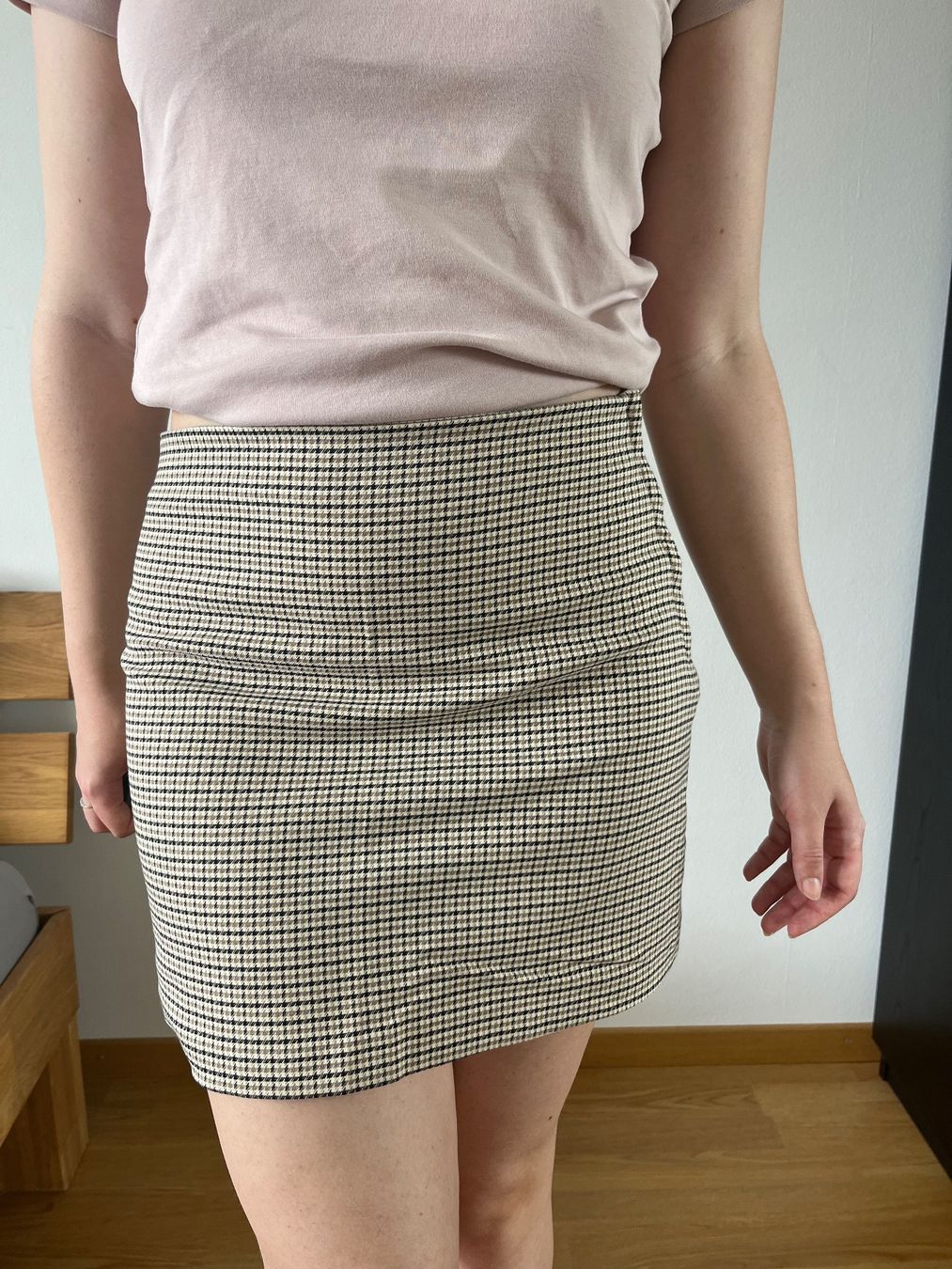H&M Gonne: Light Beige Miniskirt with classic dogtooth pattern – Nuovo (secondo la descrizione) da Zürich venduto da ana_h52x