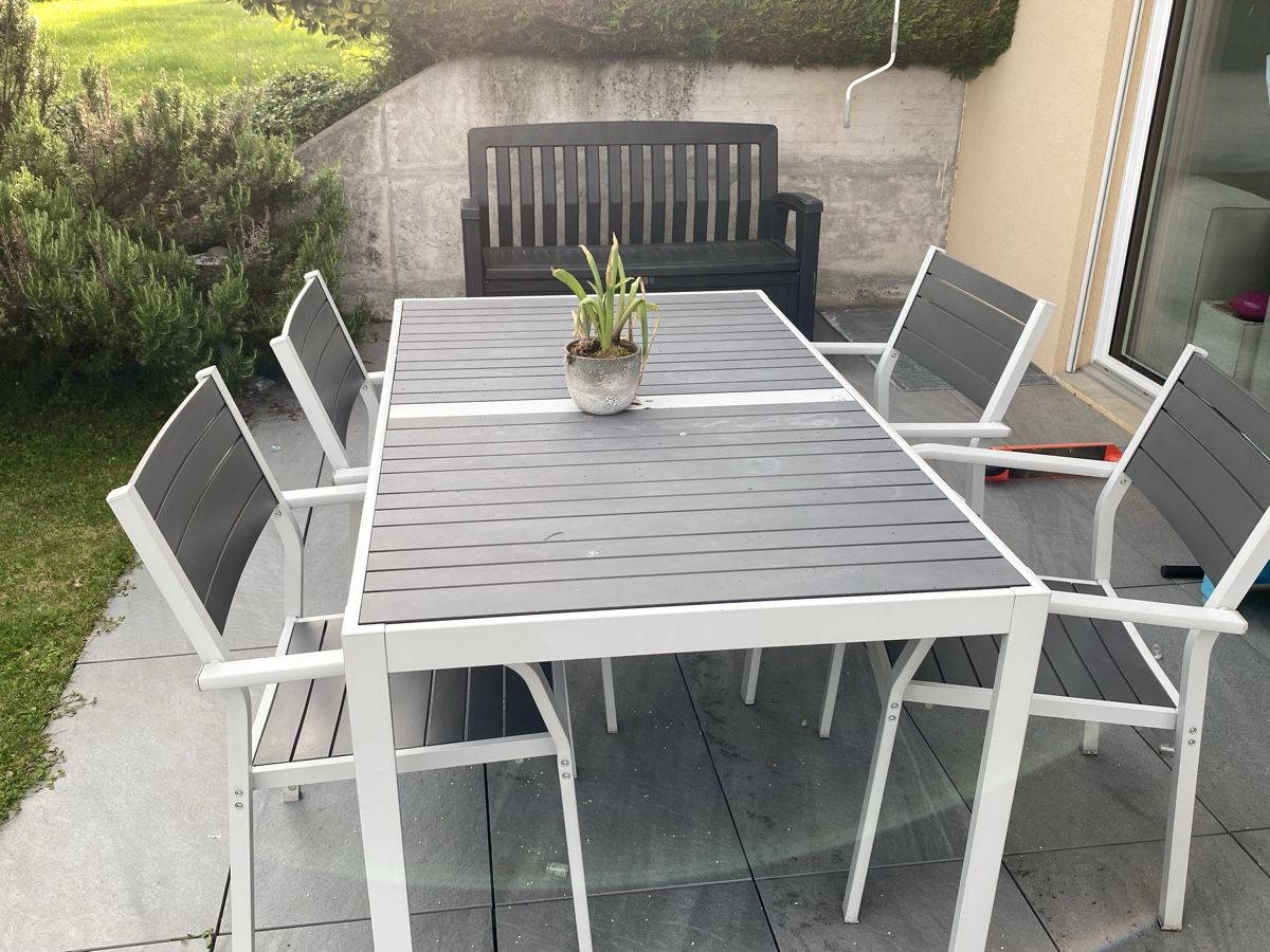 Ikea Tischset: Table et chaises jardin – Gebraucht aus St-Légier-Chiésaz von Tritium-lume