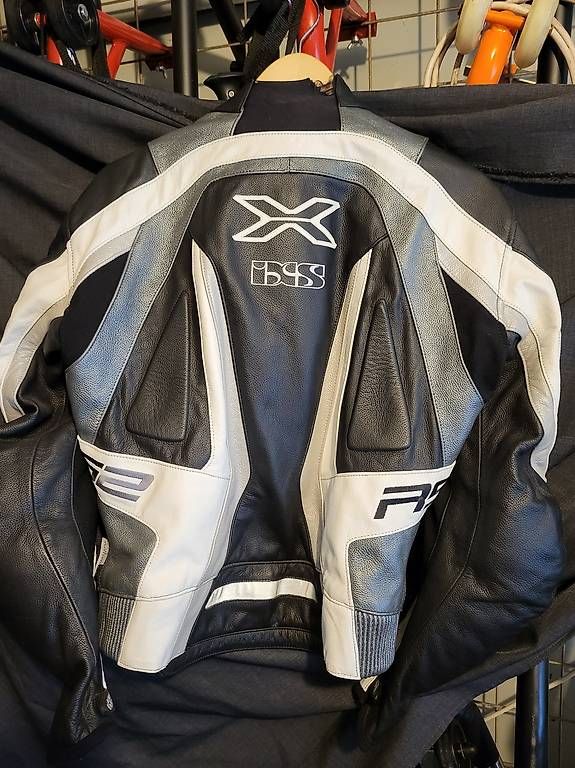 IXS Giacche: IXS RS2 Lederjacke Gr. 52 – Usato da Dübendorf venduto da Magc76 3