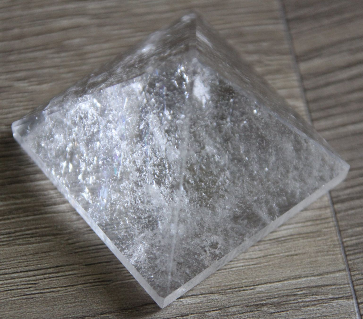 Minerali & Pietre curative: NEU: Bergkristall Pyramide 4 cm – Nuovo (secondo la descrizione) da Matten b. Interl venduto da EdelsteineInterlaken