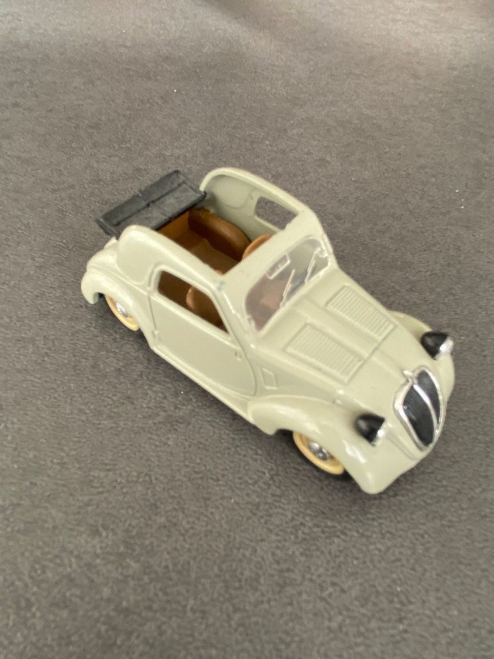 Brumm Modellautos: Brumm voiture italienne découvrable, grise – Gebraucht aus Meyrin von Abac007 1