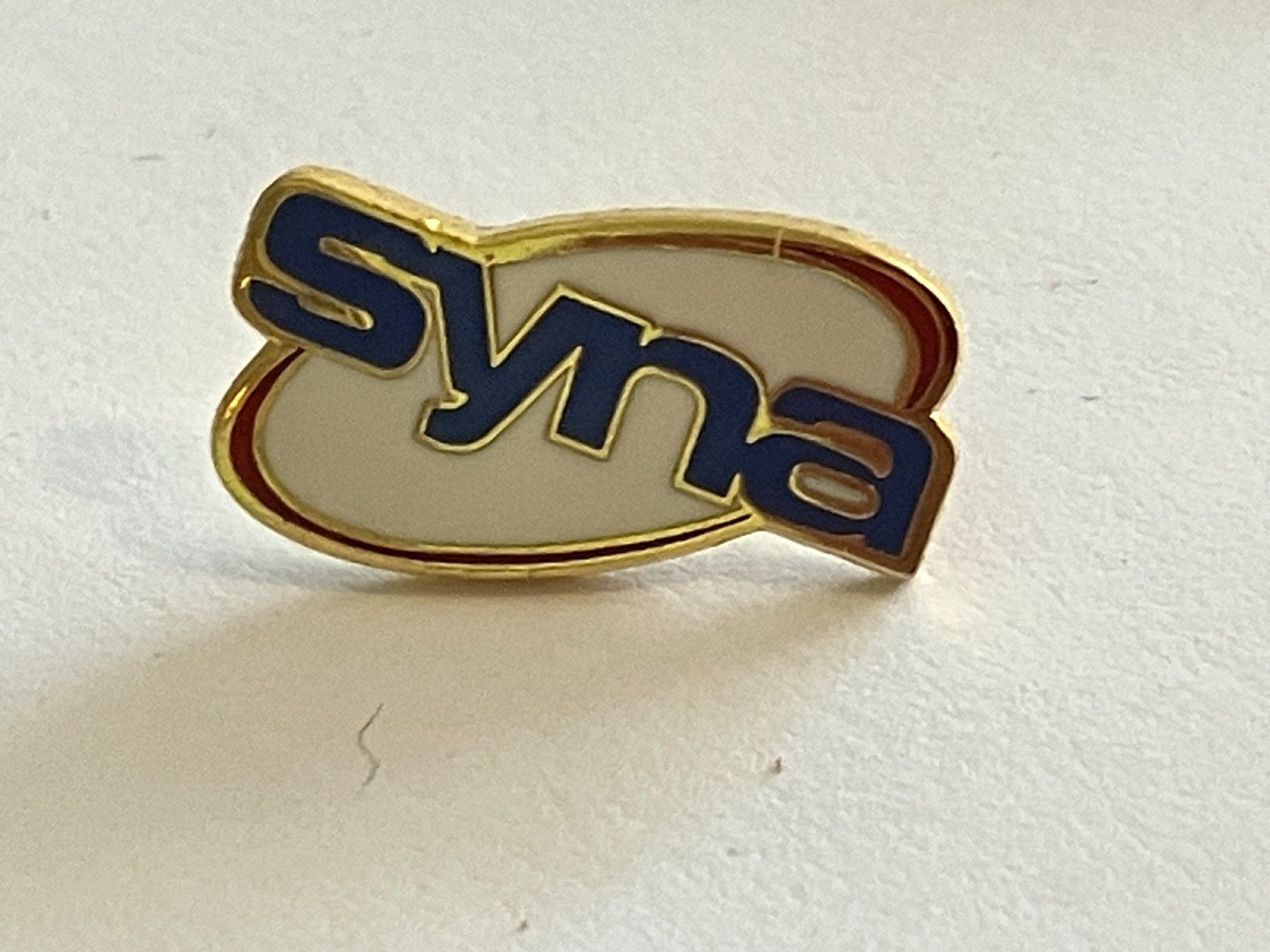 Placchette & Badge: 1 Pin Syna – Usato da Basel venduto da djwwpp