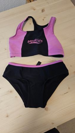 BPC Badeanzug Mädchen Gr. 128/134, ideal für den Sommer!