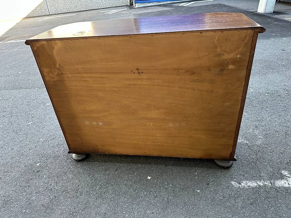 Commodes: Vintage Anrichte aus Massivholz - mit Schubladen, Türen – D'occasion à Obernau par Arche_Noah_Brocki 3