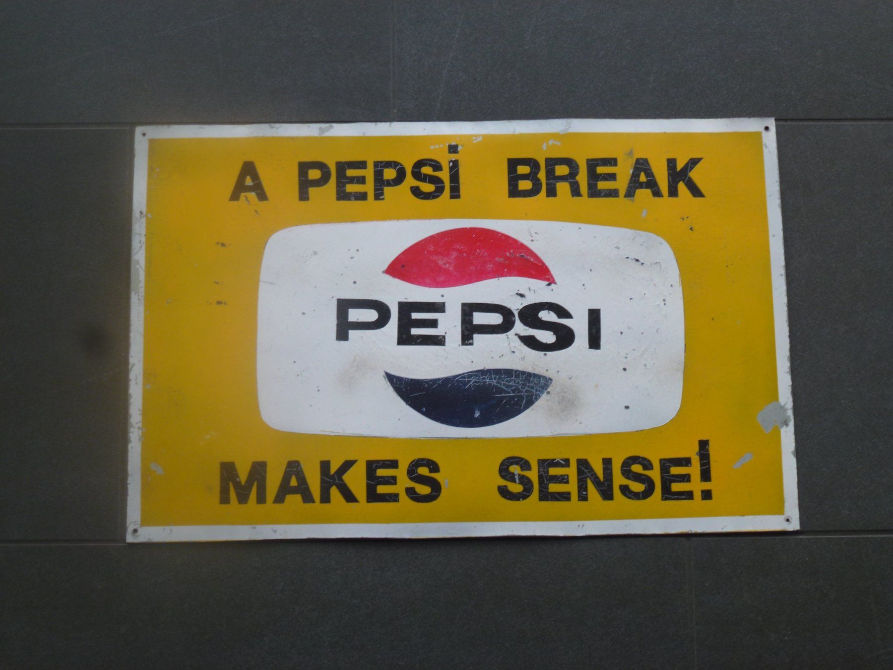 Pepsi Schilder: Antikes Werbeschild / PEPSI – Gebraucht aus Esslingen von eintagammeer