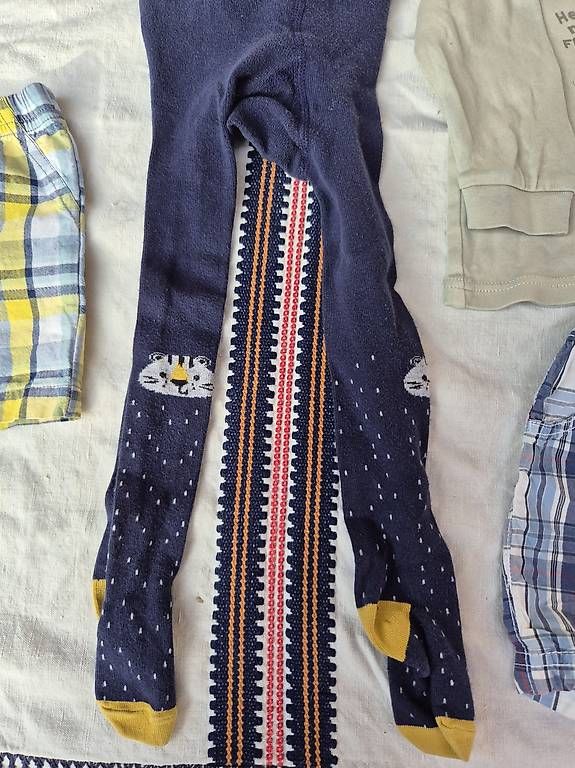 Altro abbigliamento: Grösse 74, kurze Hosen, Pullover, Strumpfhose  – Usato da Zürich venduto da RaffaelaT 3