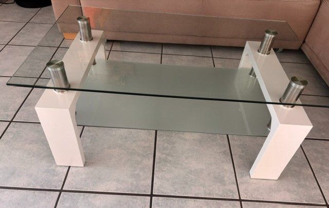 Tische: Salontisch mit 2 Glasplatten – Gebraucht aus Berikon von nena27
