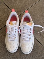 Nike Turnschuhe weiss / Gr. 37.5 / praktisch neu