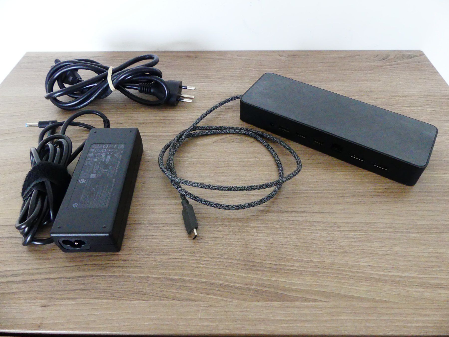 Hewlett Packard Docking station: HP USB-C Universal Docking Station, mit Netzteil - Top – D'occasion à Bassersdorf par retrolab