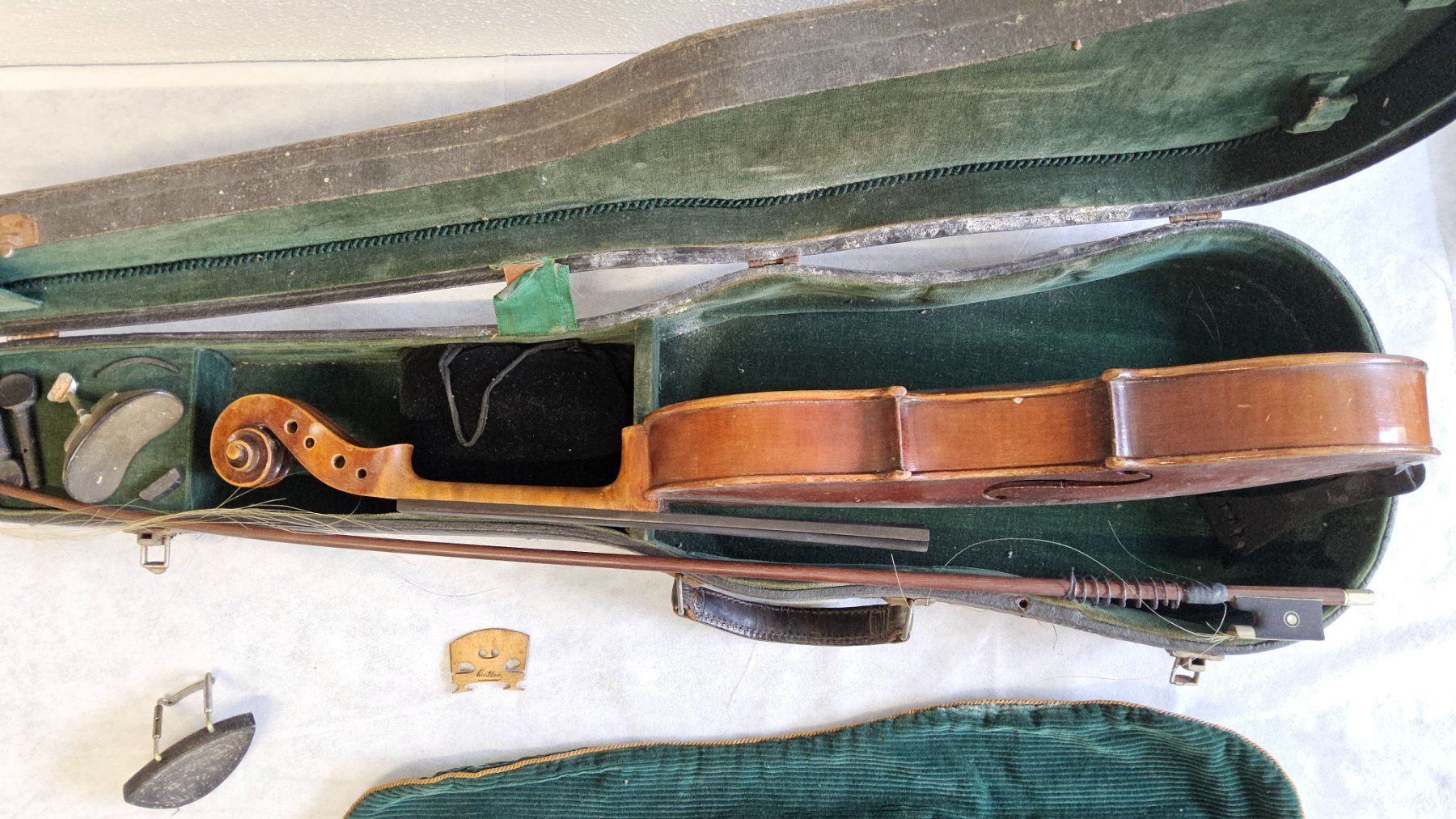 Instruments de musique: Ancien violon avec archet et coffret – D'occasion à Malleray par Frederic24 3