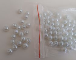 Glasperlen zum Schmuck basteln 
