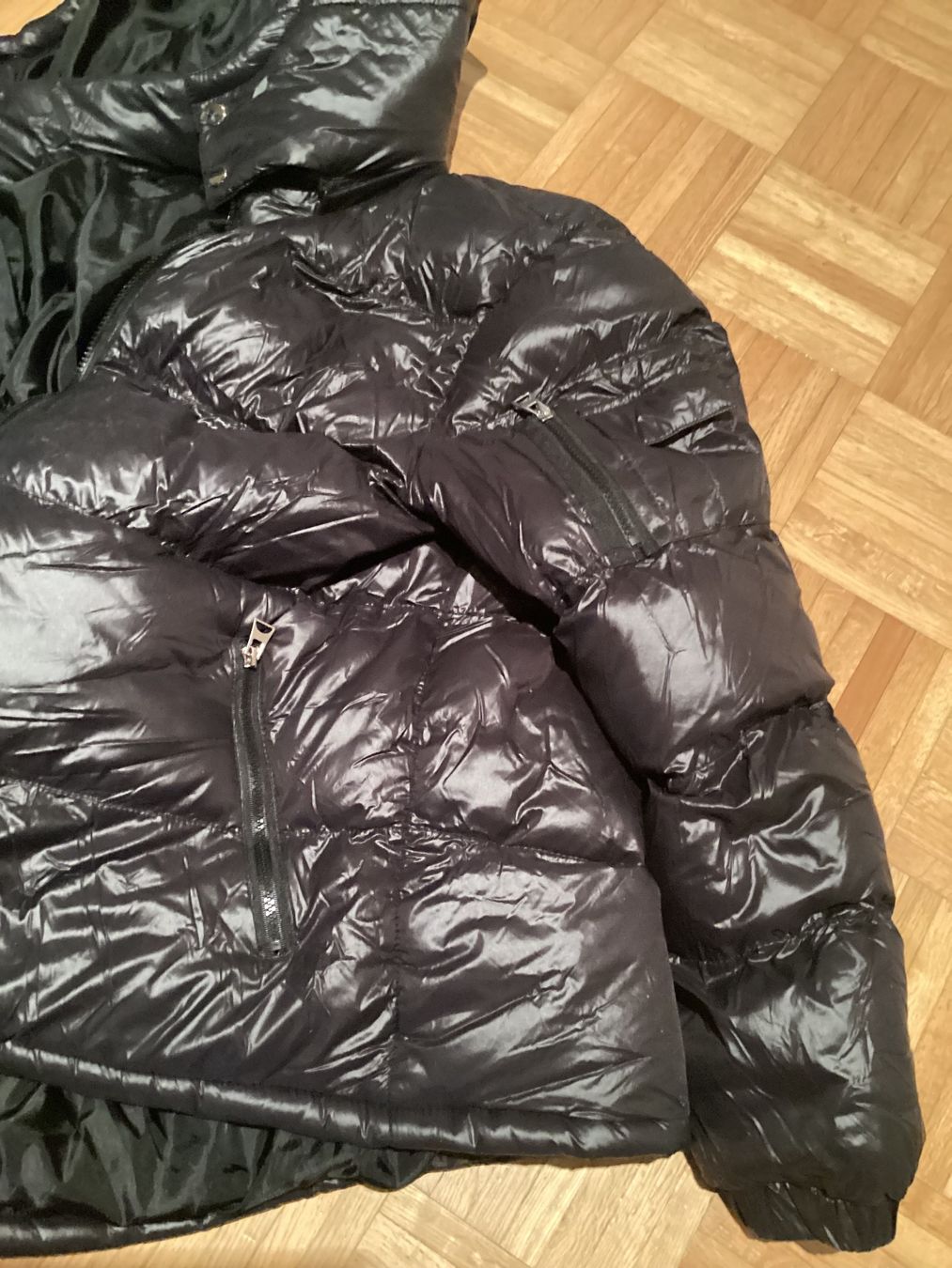 Jacken: Schwarze Puffer Winter Jacke Gr L Glänzend – Gebraucht aus Schleitheim von Pi3.14 5
