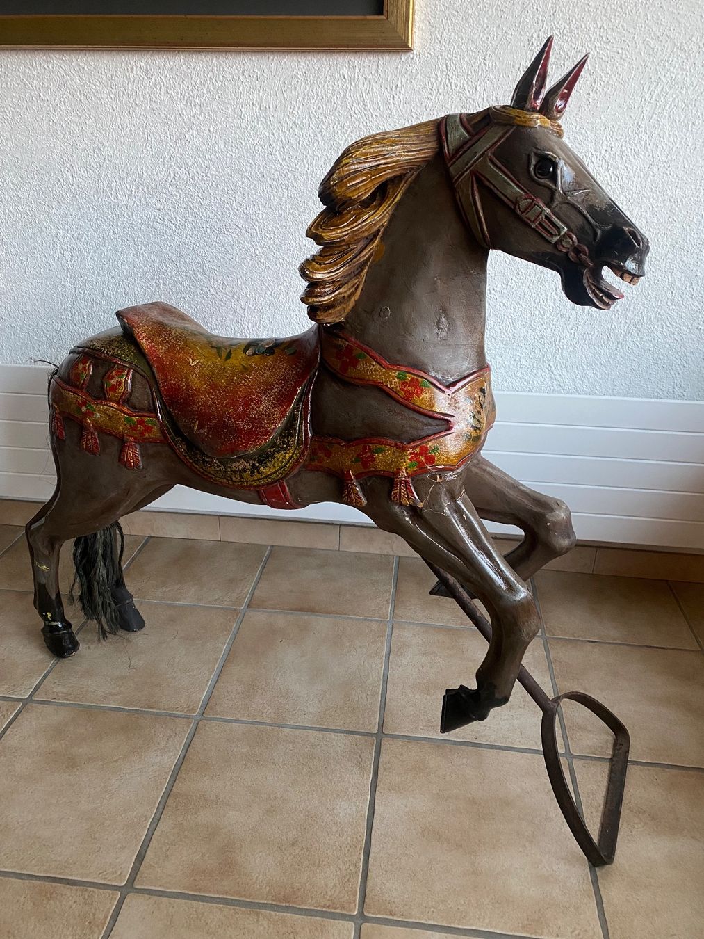 Statuette: Antikes Karussellpferd als Deko-Objekt – Usato da Seengen venduto da Maluscha