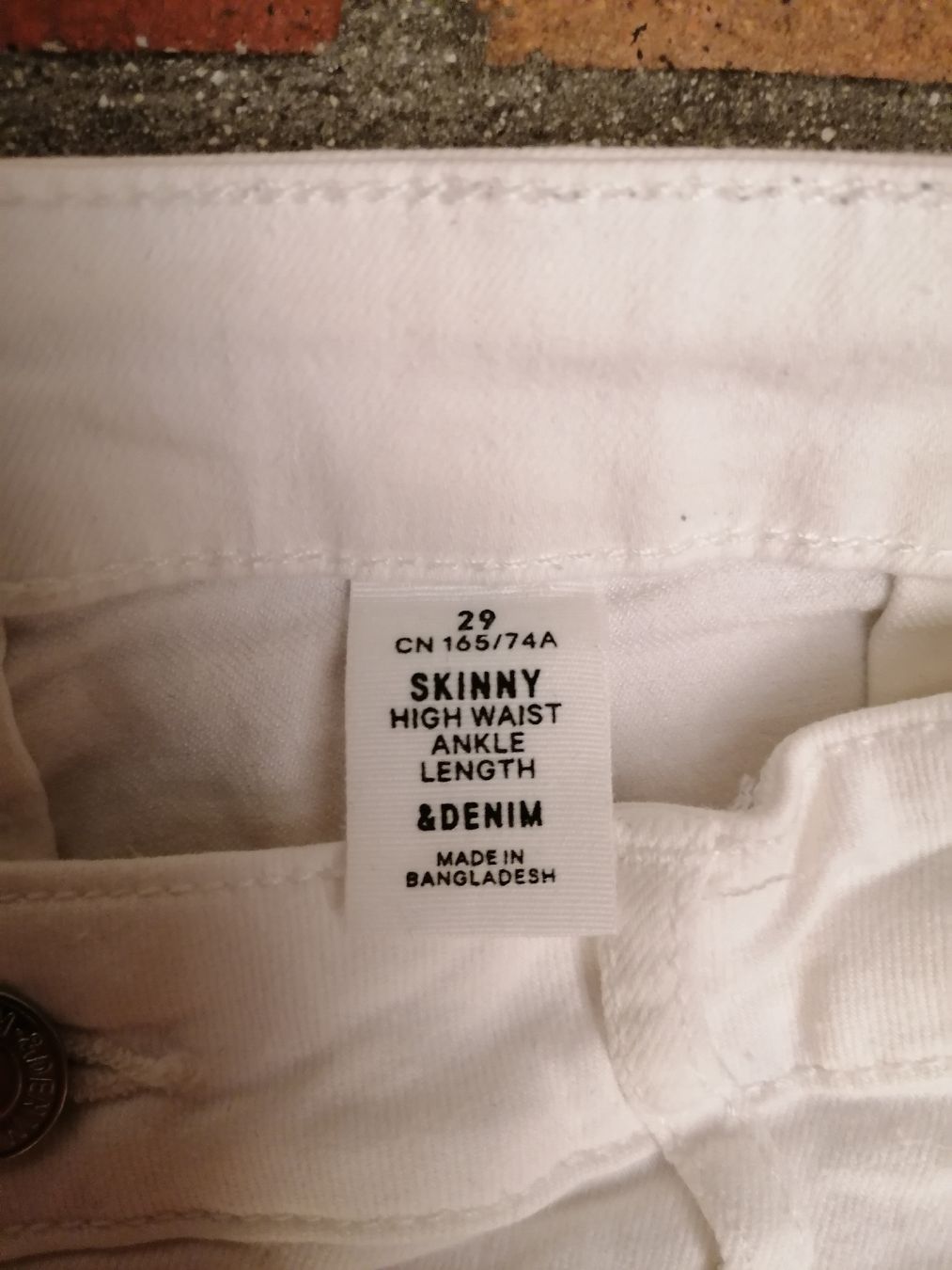 Jeans: Hose weiss 29 – Usato da Solothurn venduto da Shanty.20 1