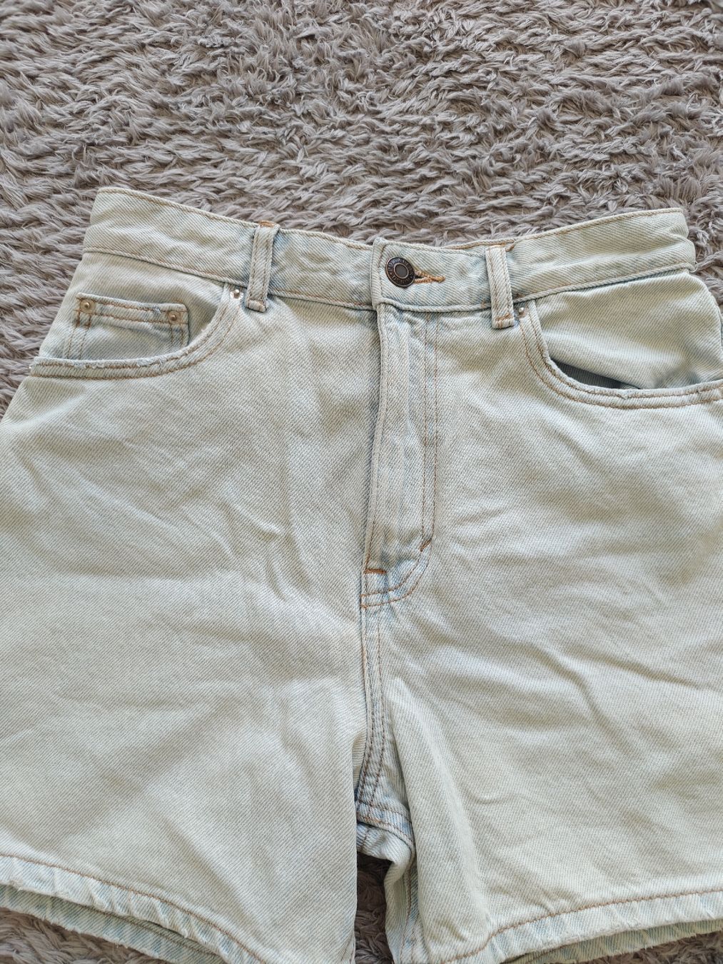 Pull&Bear Hosen: Hot Pants / Shorts  – Gebraucht aus Pieterlen von Saemelili 1