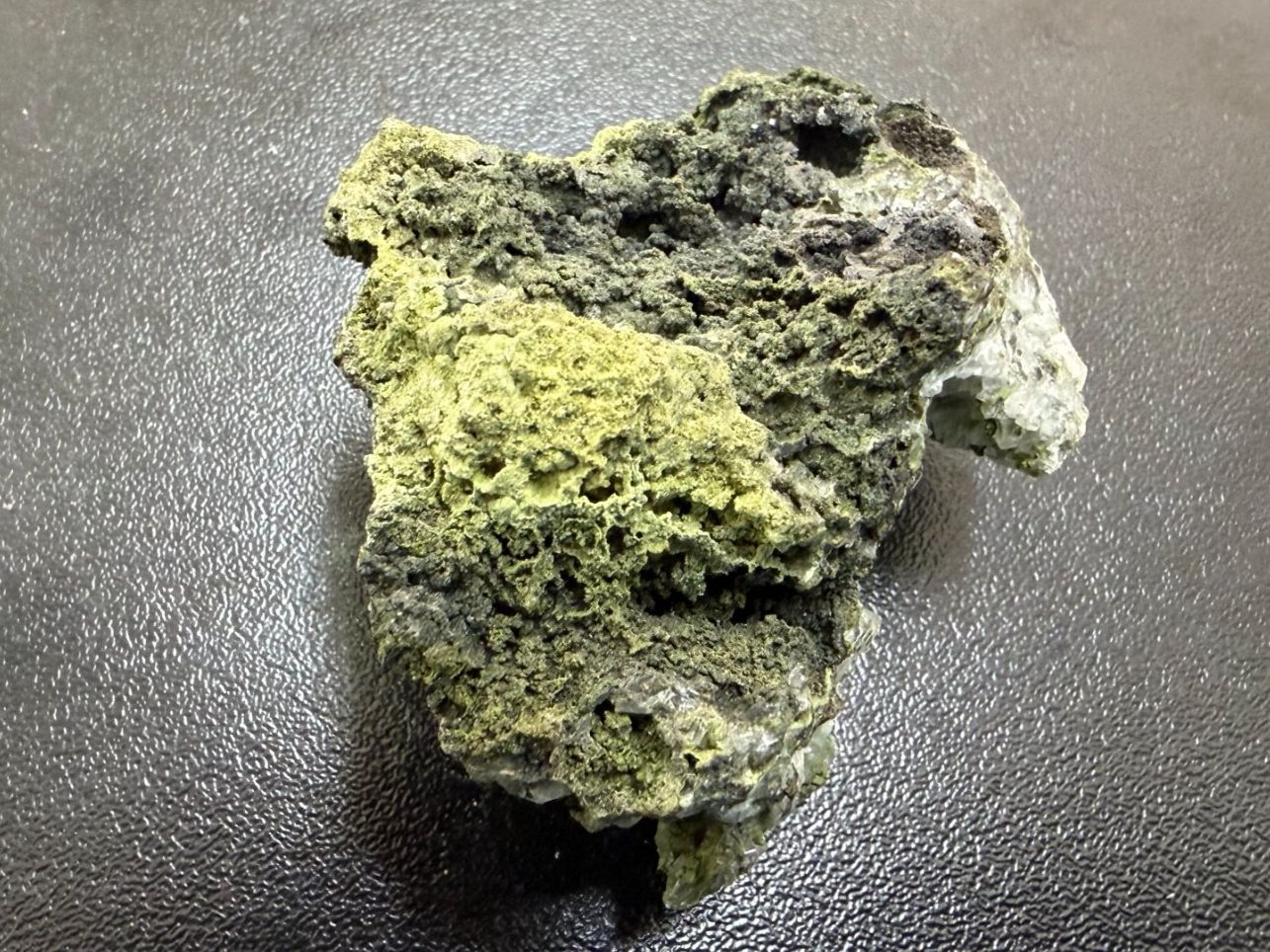 Minéraux & Lithothérapie: Epidote, Namibia (3.24) – Neuf (Voir description) à Muri b. Bern par Gemmes 1