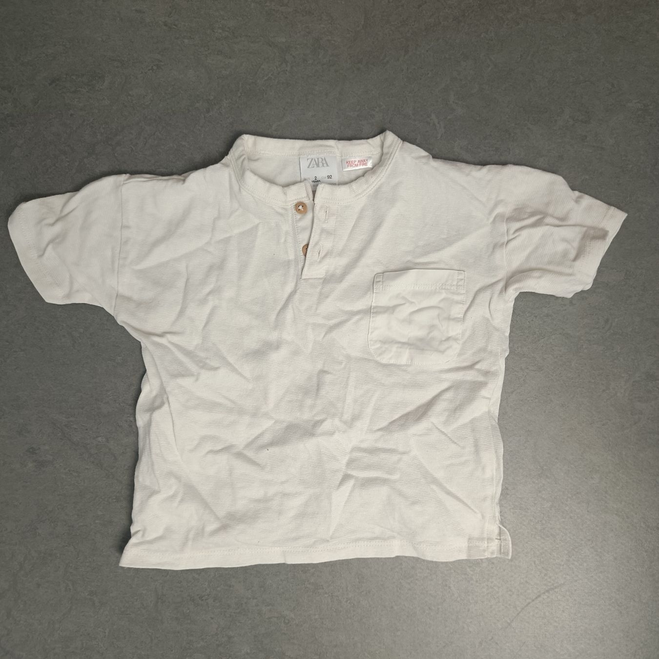 Camicie, T-shirt & Polo: T-Shirt Grösse 92 – Usato da Jaberg venduto da urig17.