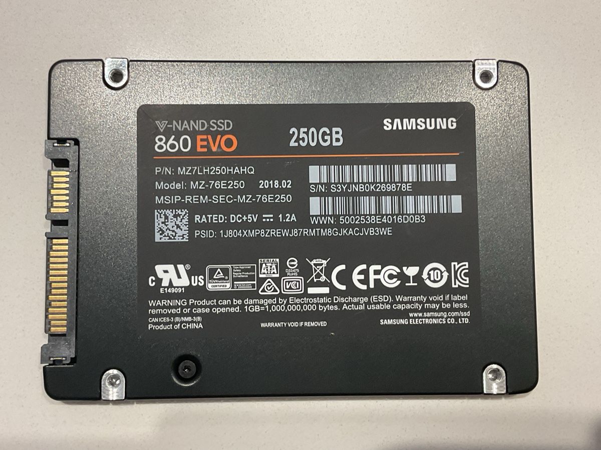 Samsung Dischi rigidi: Samsung SSD 860 EVO 250GB – Usato da Wettswil venduto da Venice3 1