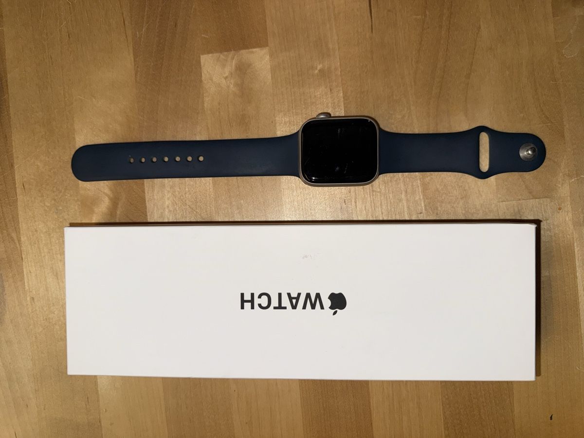 Apple Smartwatch: Apple Watch SE 44mm – D'occasion à Niederbipp par tabea.j 2