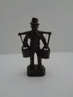 Kleine Bronze Figur Hummel Mors