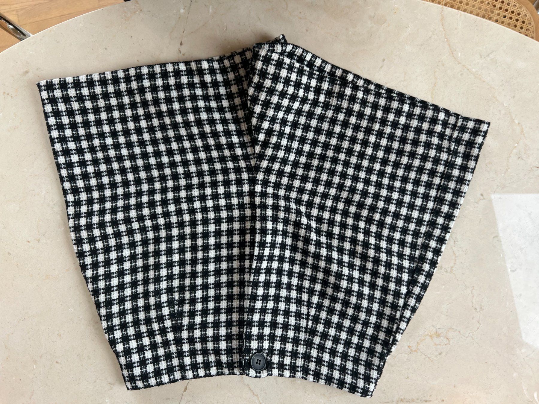 Zara Pantaloni: Mini short taille haute Zara – Usato da Zürich venduto da mps_9cp7 3