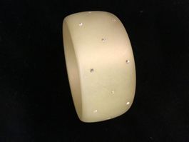 Bracelet rigide en résine avec brillants