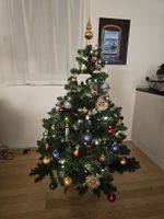 Weihnachtsbaum Plastik, Ohne Schmuck & ohne Lichter