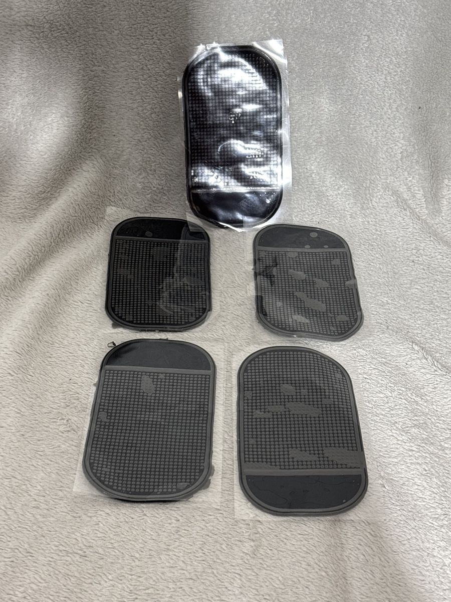 Telefoni cellulari / Smartphones: 5 Antirutsch Pads – Nuovo e nell'imballaggio originale da Oberegg venduto da MR-shop