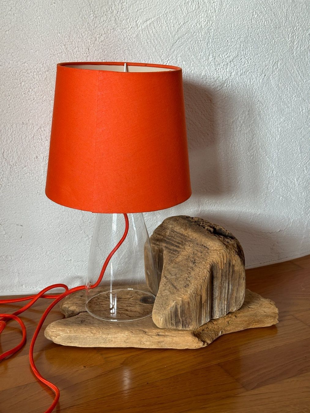 Lampen: Tischlampe auf Schwemmholz – Neu (gemäss Beschreibung) aus Dagmersellen von 69art