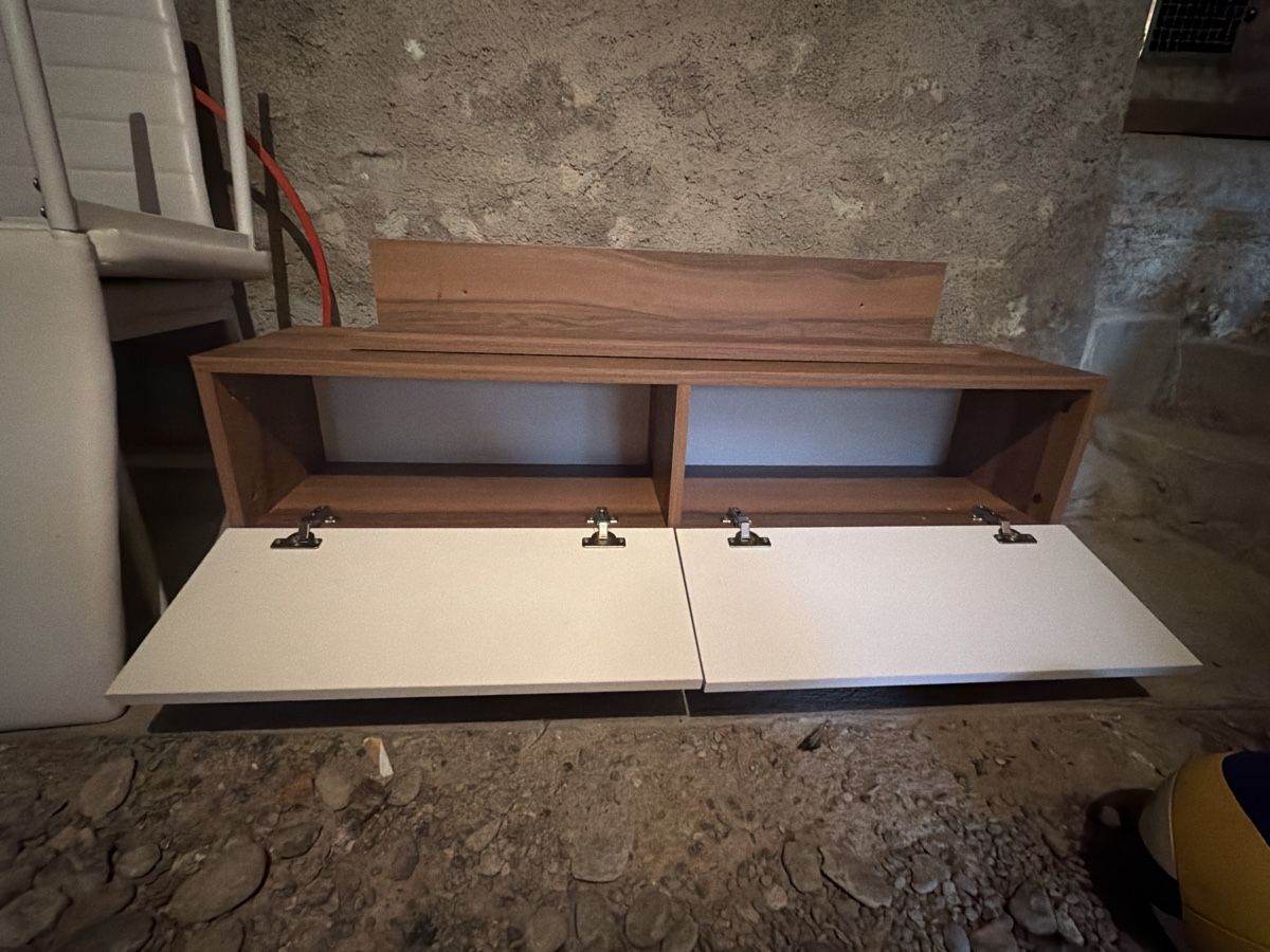 Mobili TV: Sideboard/TV-Möbel Holz, Top Zustande! – Usato da Romanshorn venduto da Honeyloops-1993 1
