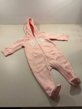 Strampler Baby GAP rosa neu